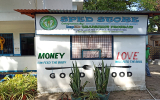 サリサリストア(小規模商店)を模した「SPED STORE」