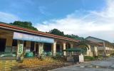 ティグバワン中央小学校　校舎