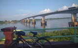 メコン川に架かるキズナ橋（日本の援助で建設）