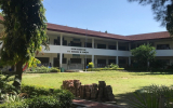 学校外観1