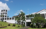 大学校舎外観