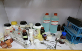 実験用の薬品等