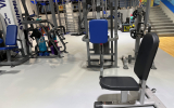 車いすで利用できるトレーニング器具